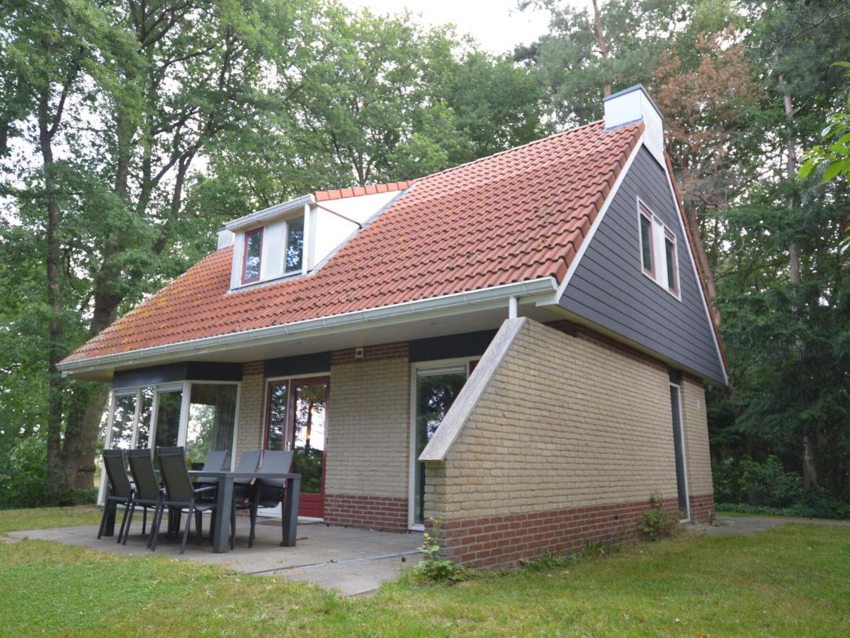 Cosy Holiday Home With Terrace Near Natural Park In Lemele Екстериор снимка